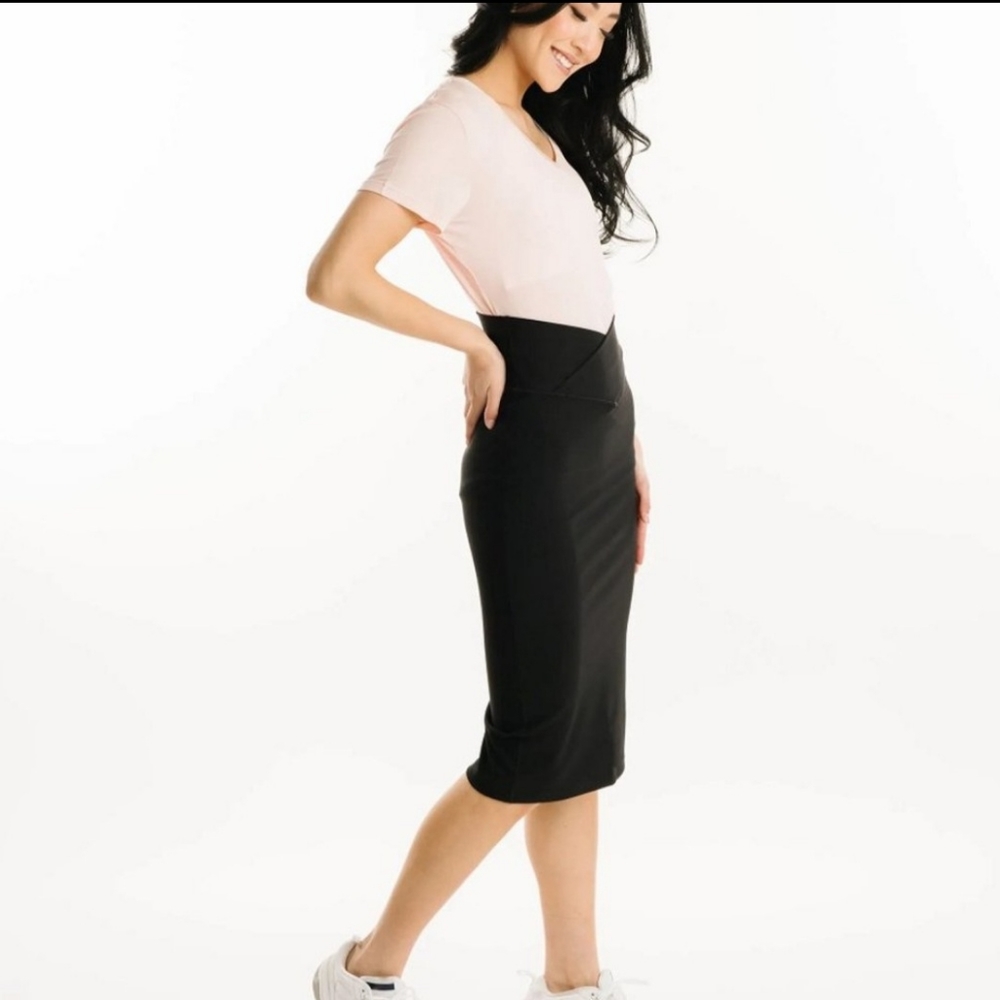 Zyia medium cross cross waist pencil skirt